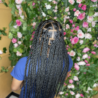 Knotless Braids for The_Enchanted_Beauty_Bar